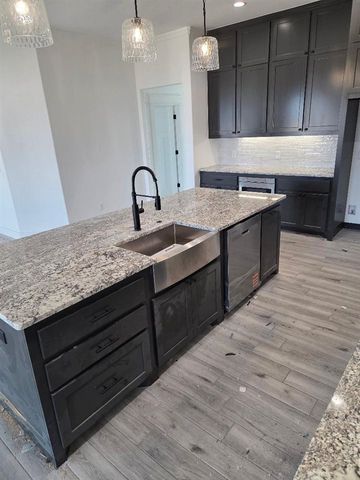 5742 NE Minnow Ln, Elgin, OK 73538