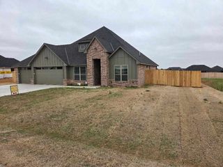 5742 NE Minnow Ln, Elgin, OK 73538