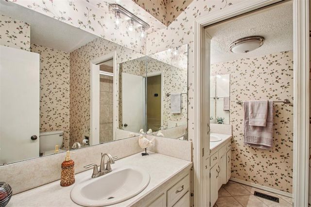 8500 N Arlington Drive, Oklahoma City, OK 73132