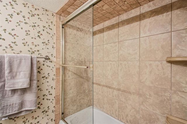 8500 N Arlington Drive, Oklahoma City, OK 73132