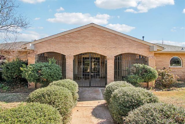 8500 N Arlington Drive, Oklahoma City, OK 73132
