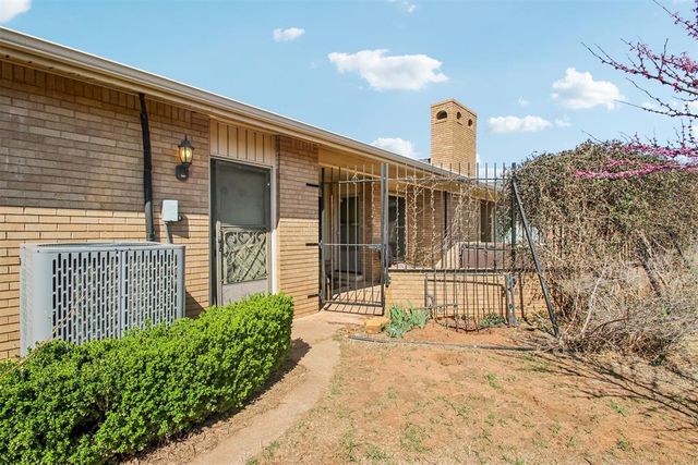 8500 N Arlington Drive, Oklahoma City, OK 73132