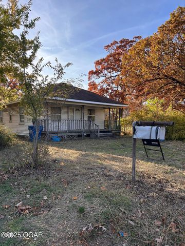 812 Seneca Avenue, Joplin, MO 64801