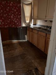 812 Seneca Avenue, Joplin, MO 64801