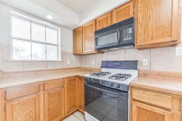 16606 Burlcreek, Houston, TX 77084