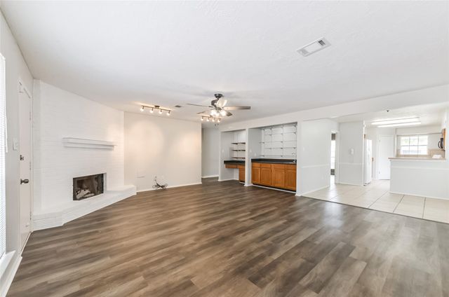 16606 Burlcreek, Houston, TX 77084