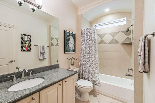5217 Rose Street A, Houston, TX 77007
