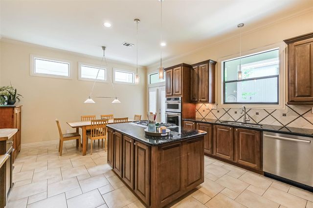 5217 Rose Street A, Houston, TX 77007