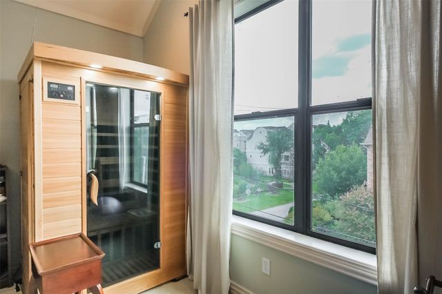 5217 Rose Street A, Houston, TX 77007