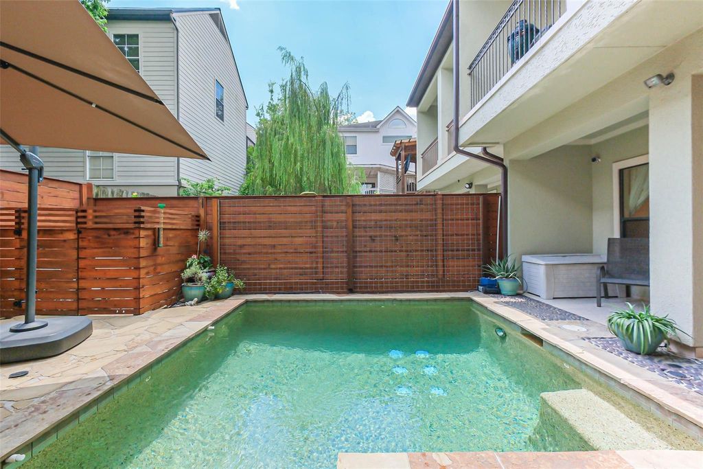 5217 Rose Street A, Houston, TX 77007