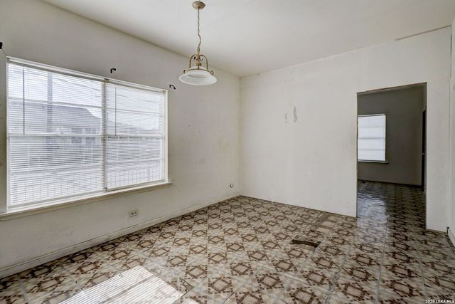 402 Helena St, San Antonio, TX 78204