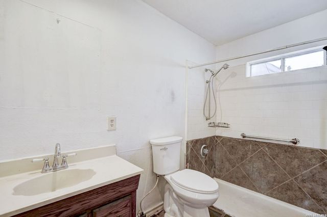402 Helena St, San Antonio, TX 78204