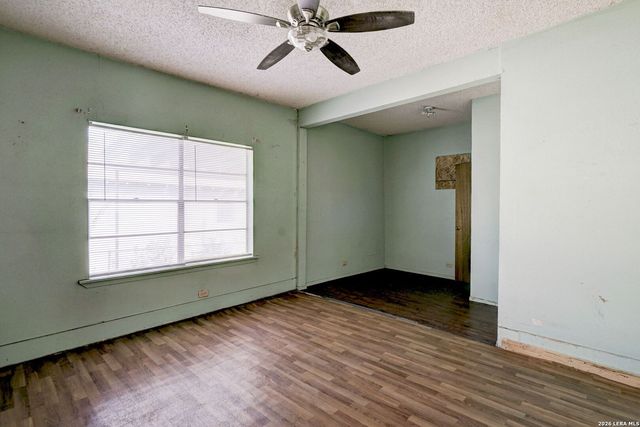 402 Helena St, San Antonio, TX 78204