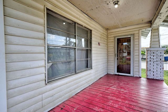 402 Helena St, San Antonio, TX 78204