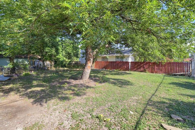 402 Helena St, San Antonio, TX 78204