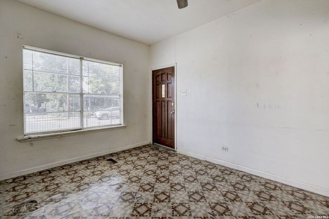 402 Helena St, San Antonio, TX 78204