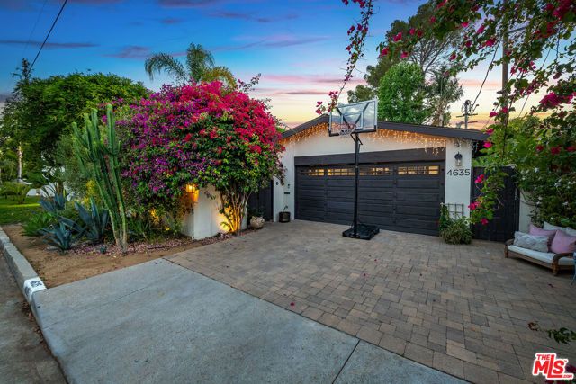 4635 Bellflower Avenue, North Hollywood (los Angeles), CA 91602