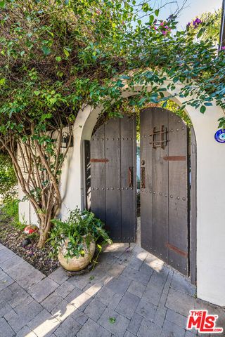 4635 Bellflower Avenue, North Hollywood (los Angeles), CA 91602