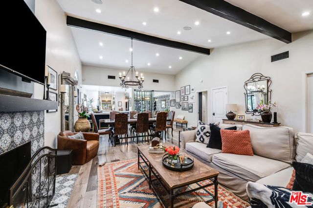 4635 Bellflower Avenue, North Hollywood (los Angeles), CA 91602