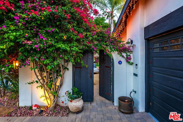 4635 Bellflower Avenue, North Hollywood (los Angeles), CA 91602