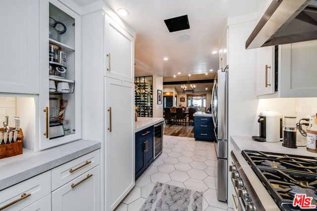 4635 Bellflower Avenue, North Hollywood (los Angeles), CA 91602