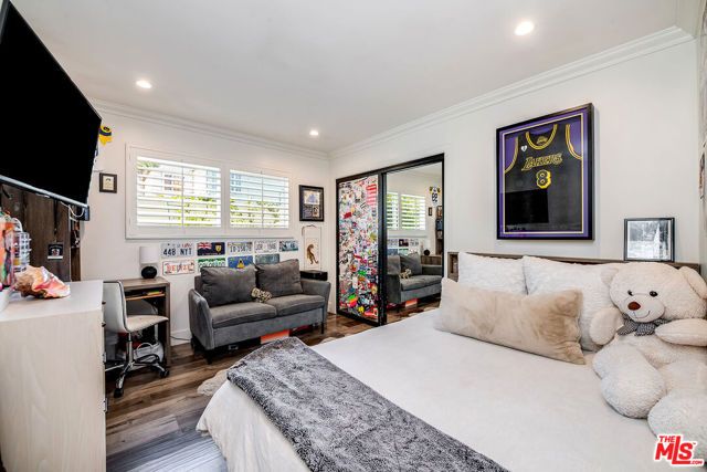 4635 Bellflower Avenue, North Hollywood (los Angeles), CA 91602