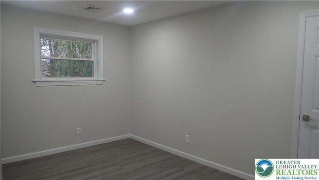 2556 North Delaware Drive, Upper Mt Bethel Twp, PA 18343