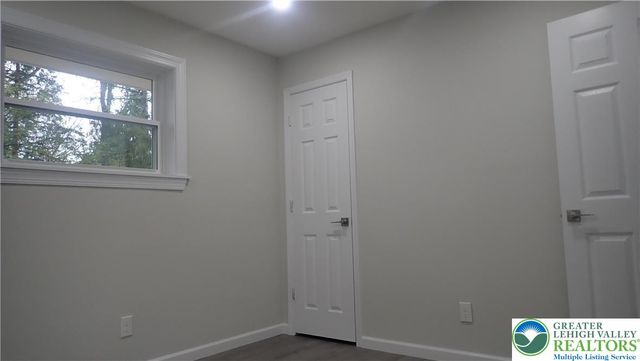 2556 North Delaware Drive, Upper Mt Bethel Twp, PA 18343