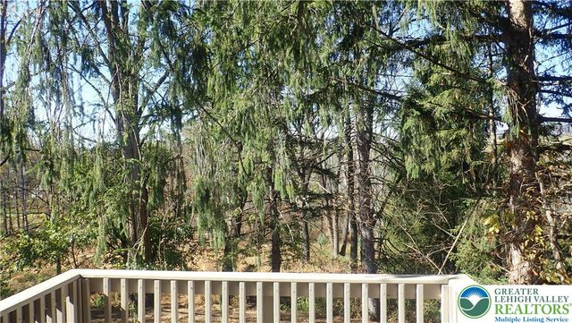 2556 North Delaware Drive, Upper Mt Bethel Twp, PA 18343