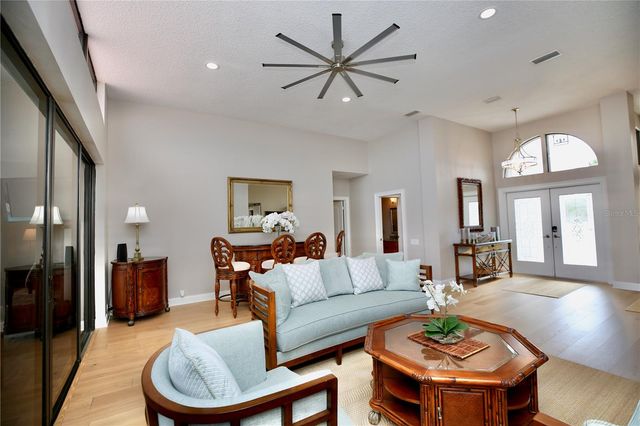5806 CRUISER WAY, Tampa, FL 33615