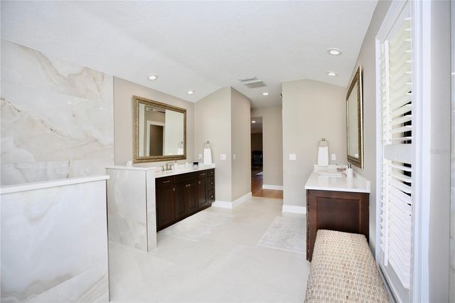5806 CRUISER WAY, Tampa, FL 33615