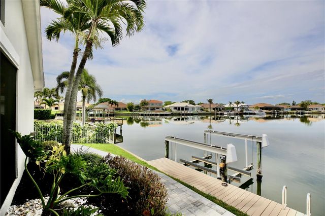 5806 CRUISER WAY, Tampa, FL 33615