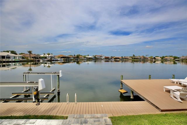5806 CRUISER WAY, Tampa, FL 33615