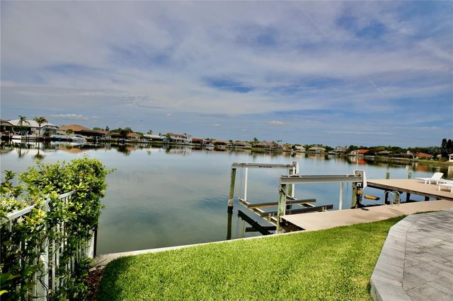 5806 CRUISER WAY, Tampa, FL 33615