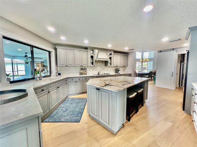 5806 CRUISER WAY, Tampa, FL 33615