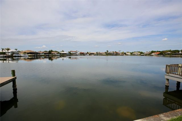 5806 CRUISER WAY, Tampa, FL 33615