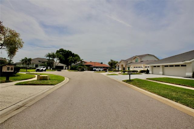 5806 CRUISER WAY, Tampa, FL 33615
