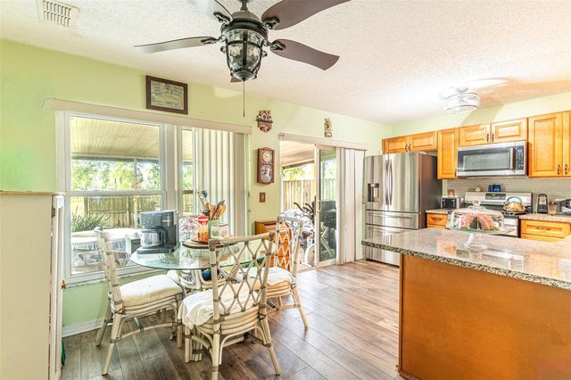 626 CAPE COD CIRCLE, Valrico, FL 33594