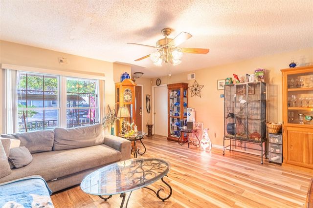 626 CAPE COD CIRCLE, Valrico, FL 33594
