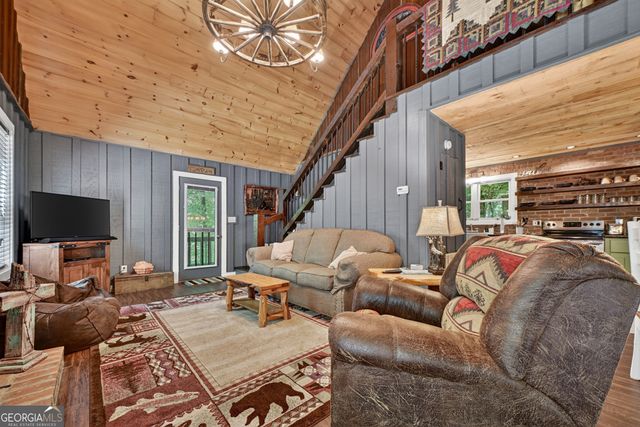373 Barnes Creek Rd, Ellijay, GA 30540
