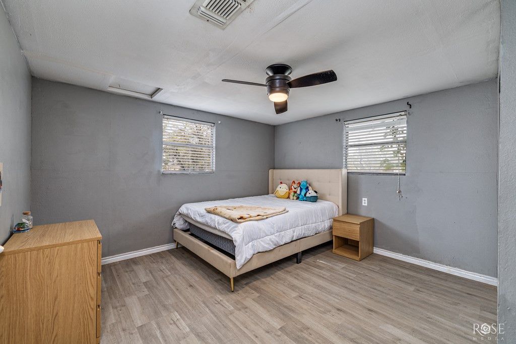 Image 10 of property listing at 226 W Ave M, San Angelo, TX 76903