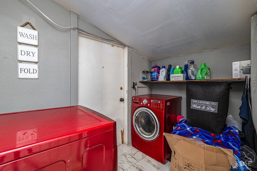 Image 12 of property listing at 226 W Ave M, San Angelo, TX 76903