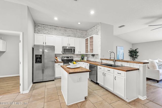 2474 GLENFIELD Drive, Green Cove Springs, FL 32043