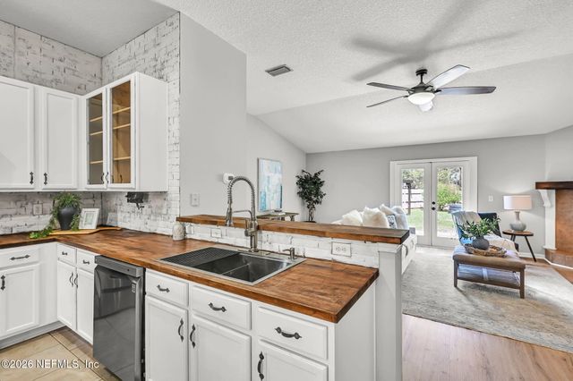 2474 GLENFIELD Drive, Green Cove Springs, FL 32043