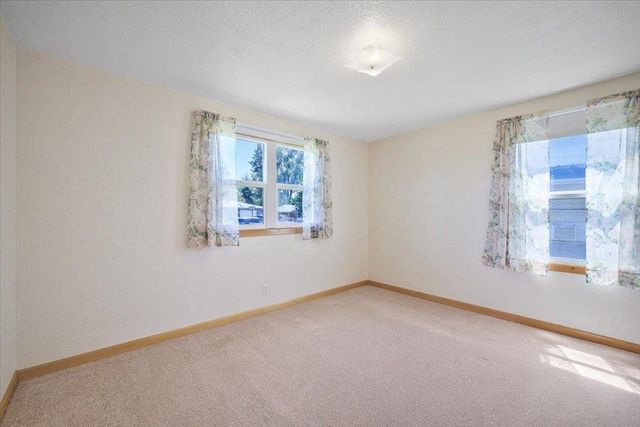 5521 N HEMLOCK St, Spokane, WA 99205