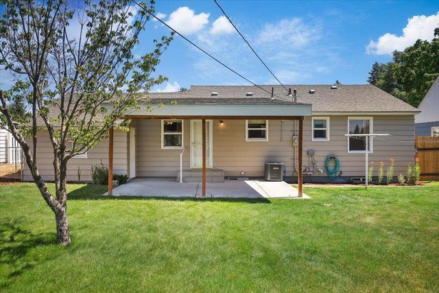 5521 N HEMLOCK St, Spokane, WA 99205