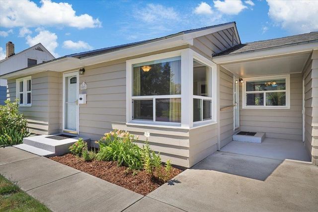 5521 N HEMLOCK St, Spokane, WA 99205
