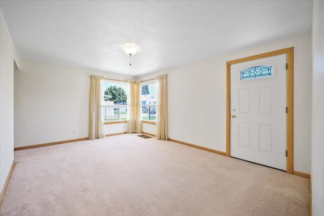 5521 N HEMLOCK St, Spokane, WA 99205