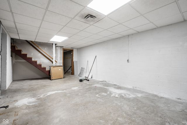722 Fairway Drive, Indianapolis, IN 46260