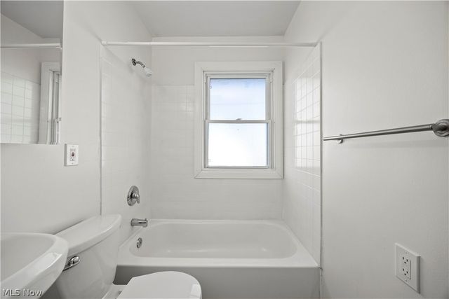 171 S Logan Street, Elyria, OH 44035